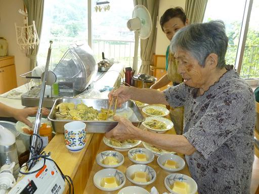 日常生活・敬老会食事 004.JPG